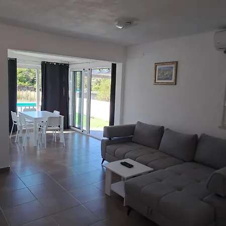 Nane Garden House With Heated Pool Holiday home Mirca (Brac)