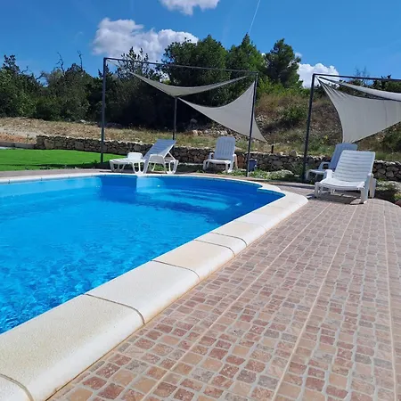 Nane Garden House With Heated Pool *